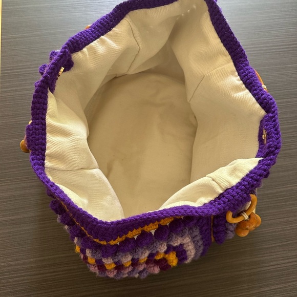 Crochet handbag unique and chic - Picture 5 of 7